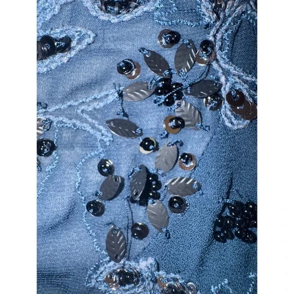 White House Black Market Blouse Women Teal Embroidered Sequin Sleeveless Size 4 - Picture 7 of 10